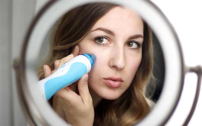 پاکسازی با دستگاه میکرودرم