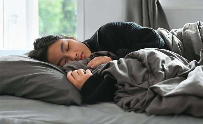 خوابیدن نوجوانان فواید خواب زود هنگام