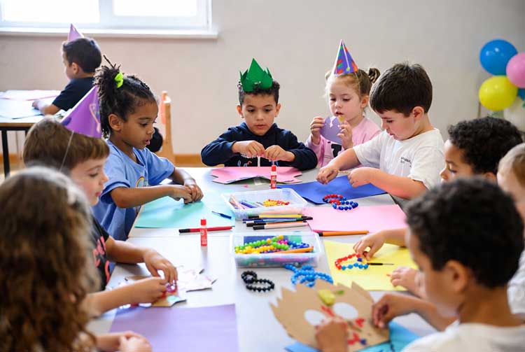 مدیریت تعداد مهمان و ظرفیت مهد